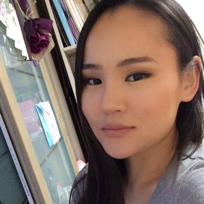 HyunaPark1021's profile picture. 