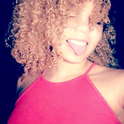 curlyhead__may's profile picture. ⚫️learning to be me ⚪️