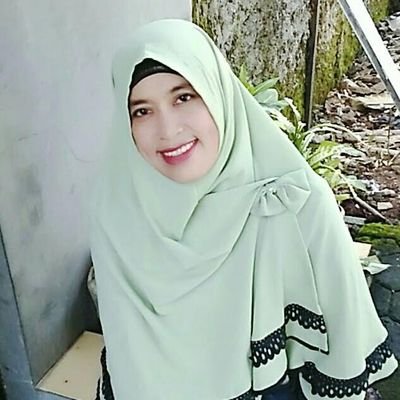 Endah77482534's profile picture. 