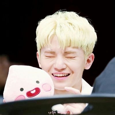 savememory17's profile picture. 