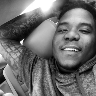 Snugg_Gloven's profile picture. 