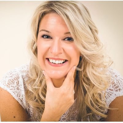 JulieeGrindlay's profile picture. 