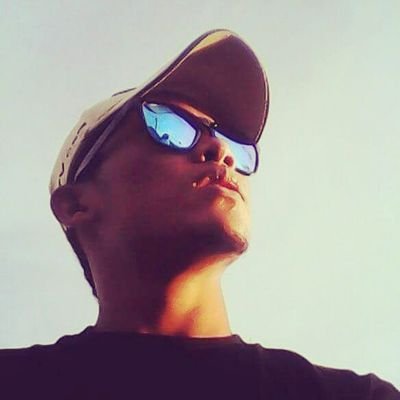 marcoszz123's profile picture. boring!!!