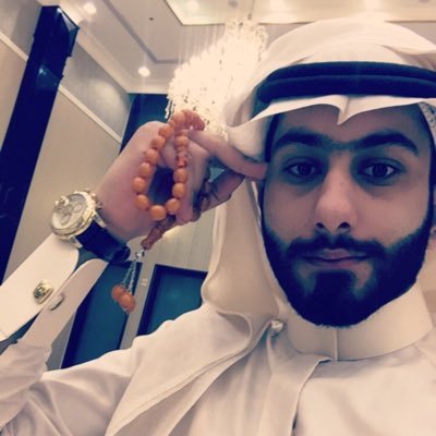 تعجبني الأرواح الراقيه، التي تحترم ذاتها وتحترم الغير  عندما تتحدث بعمق ، تطلب بأدب ، تمزح بذوق ،  وتعتـذر بصدق!