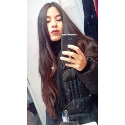 majarq_'s profile picture. Venezolana, 21♉. Vivir por ti es vivir por los que te aman.

Nueva cuenta.