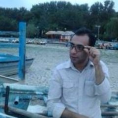 هر چه دیوانه ترم من، روزگارم خوشتر است
آنچه خوشتر می کند حال مرا، دیوانه گی ست