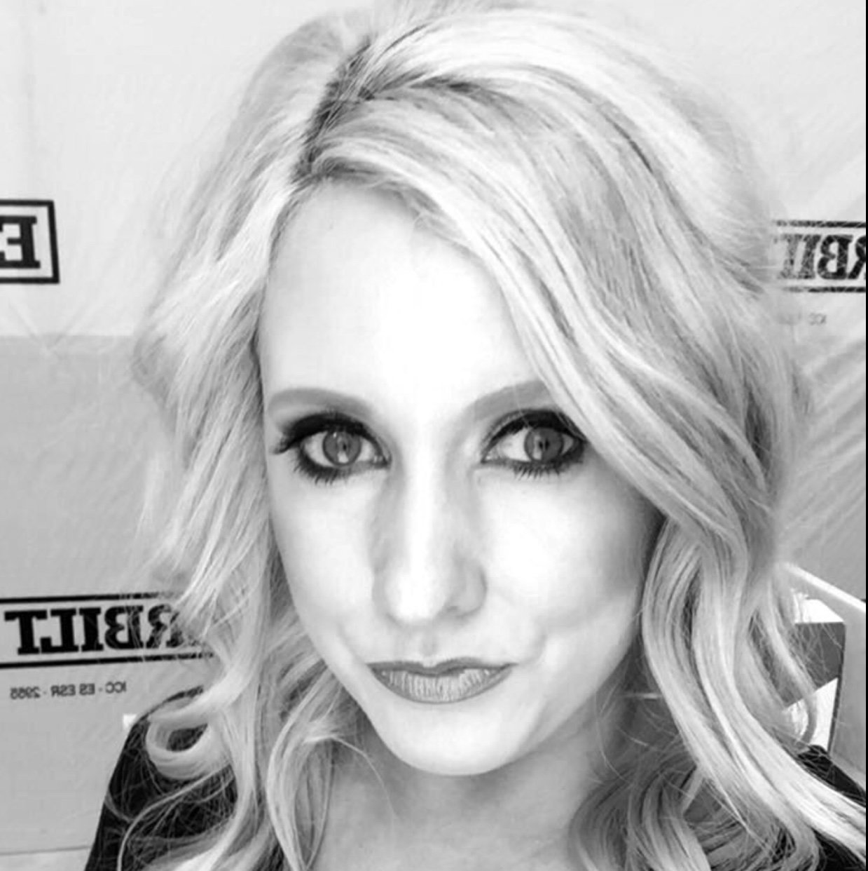 dzkara's profile picture. Some things I love: Shoes, Makeup, Baseball (Cardinals & Red Sox), concerts, Sushi, Go Hogs!❤️🐗 Jetty 🐶