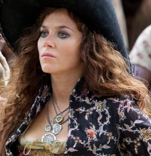 AFierceHeroine's profile picture. ❝ᴛʜᴇ sᴇᴀ ɪs ᴍʏ ʜᴏᴍᴇ.❞ Captain Emily Brewer, a fiercely dangerous female pirate, cunning, thieving, manipulative, in love with a witty pirate. @RumDrinkingCapt 💕