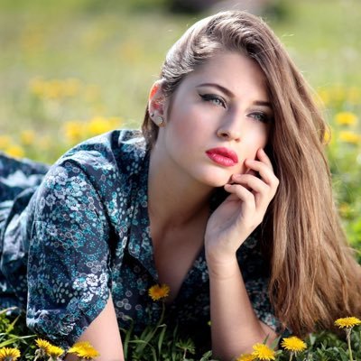 Janny71003712's profile picture. New free google gift cards by giving away https://t.co/fg4bQi27YR