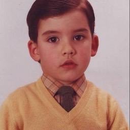 Soy un niño con corbata porque ser un hipster, fotógrafo, anarquista, bipolar es demasiado mainstream.