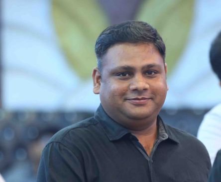 manoj4745598's profile picture. I am postive towards enjoying life