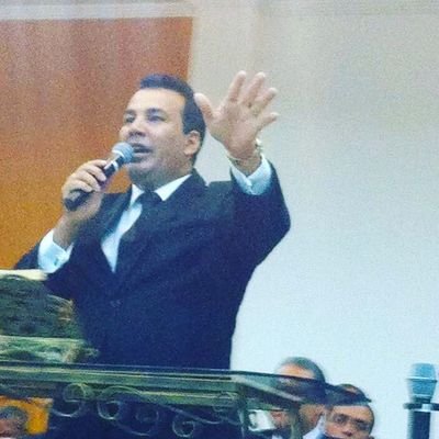 Ex Padre. Bacharel em Teologia, Filósofo pregador do Evangelho.