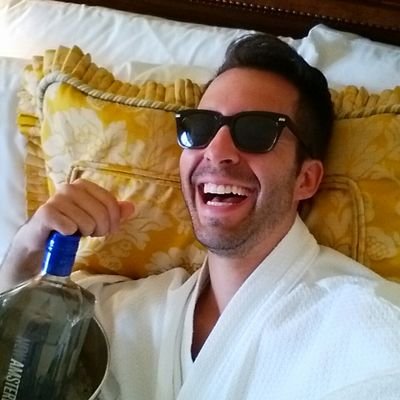 zellduh1's profile picture. Karaoke enthusiast and former professional Disney dog.