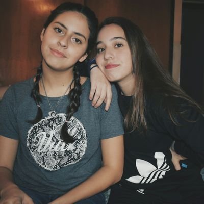 Hola! Somos Nah y Juli , y esto es... Todos los miércoles video nuevo Suscribite | instagram: idkvlogss
idkvlogs@hotmail.com