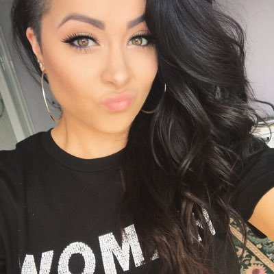 29. American European mixbreed. Living in the UK. Christian. Company Director. Rookie Gamer. Music lover.