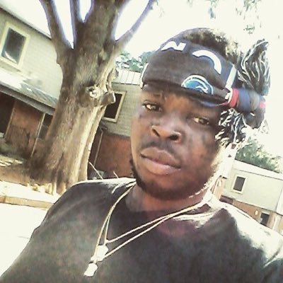 6lue100_'s profile picture. Sincere 👶🏾🍼 Dad 🤙🏾💂🏾‍♀️🍀☝🏾🤚🏾♿️🚾🤴🏾 MoneyOverEverything 💰💵💸 📿🛡⚔️🏺