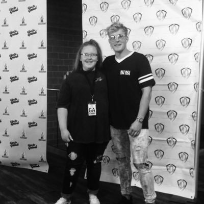 #jakepauler❤️ #logangang❤️ #donation❤️ #team10❤️ #chanthony❤️ 4-22-17 met Jake Paul and since that day my life has changed!❤️ #WDW #lastfam