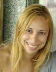 TatiCrisCarvalh's profile picture. 