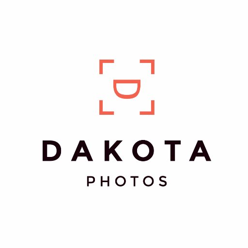 Desde 1996 Dakota Photos captura tus sonrisas en enclaves únicos para que puedas compartir tus recuerdos #mejorqueunselfie con los tuyos
http://t.co/yl8kr4dgWJ