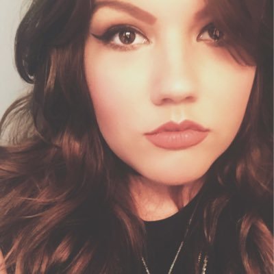 21 • crazy cat lady • coffee addict • it's casual👌🏻