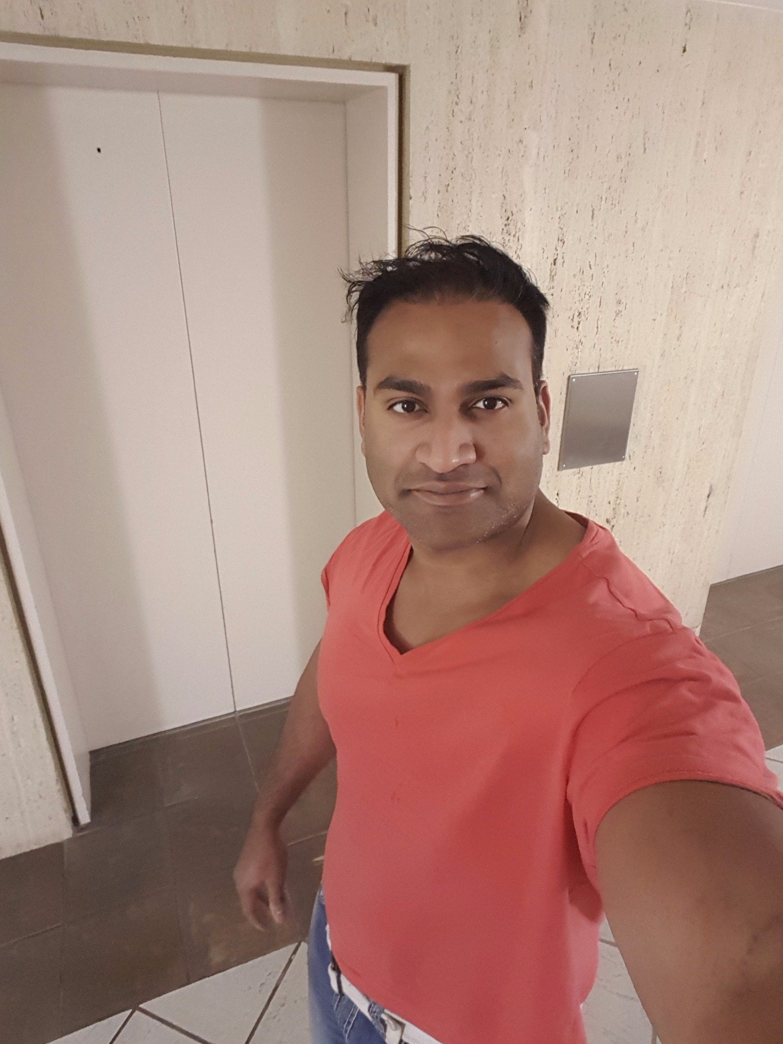 ashish_gadway's profile picture. 