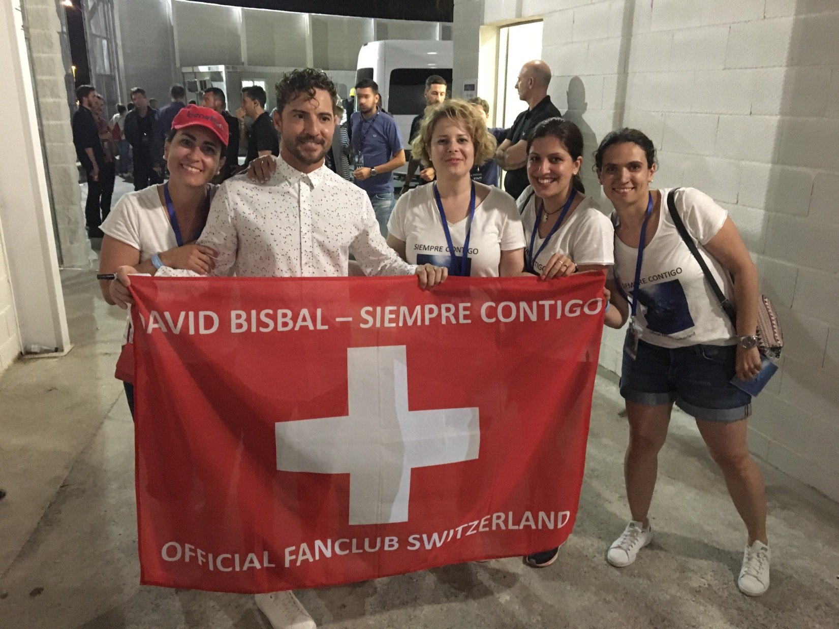 Official Fanclub David Bisbal Switzerland. 
Fanclub oficial de David Bisbal en Suiza.
Siguenos en Instagram: DBSwitzerland Facebook: DB Switzerland