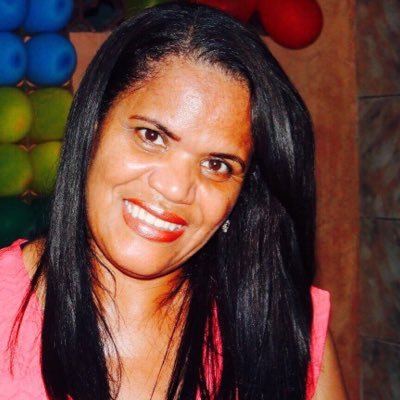 Minha força vem de um Deus que faz milagres Minha fé está além do impossível..❤️🙏