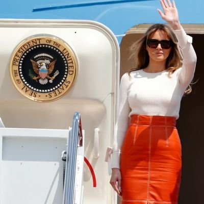 💋Hispanic from San Diego,CA🌴
JOB GROWTH/ECONOMY/DEFEATING ISIS&Radicalized Liberal Networks like CNN!I support Donald J.Trump's TWEETS keep them coming🇺🇸🗽