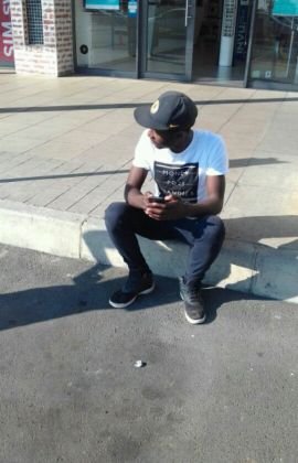 Ally19920808's profile picture. 