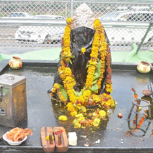 Shree Siddh Shani Dham is a temple of Lord Shani. The idol of the Lord is self-existing and has been growing as a Hindu pilgrimage center since last few years