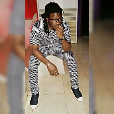 242_492's profile picture. 