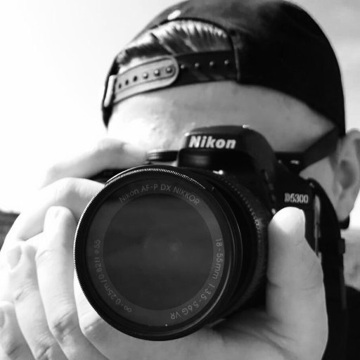 Father. Husband. Student. Blogger. Aspiring Photographer