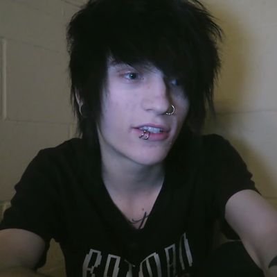 KncwnAsJohnnie's profile picture. sᴏᴍᴇᴛɪᴍᴇs ɪ ʟɪᴋᴇ ʙᴇɪɴɢ ʀᴇᴀʟʟʏ ᴀᴡᴋᴡᴀʀᴅ, 
          ᴛʜᴇɴ ɪ ᴛʜɪɴᴋ ᴅᴀᴍɴ ᴛʜᴀᴛ ɪ ᴀᴍ ʀᴇᴀʟʟʏ ᴀᴡᴋᴡᴀʀᴅ.[MultiVerse - RP/FL] · [ Not @JohnnieGuilbert ]