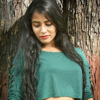 @tarak9999 addict
selfie lover💏 
#hitman fan... 
nonveggie
rakul prett follower