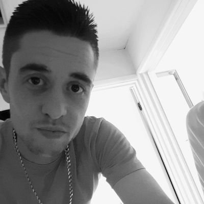 ItsMeLewie's profile picture. ✌