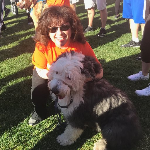 Renaissance gal, animal advocate, communicator, artist @houndsofhope. Old English Sheepdogs, arts, sci-fi. #VegasBorn #LVAces #BoltUp #8clap Views are my own.