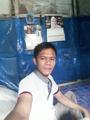 Alimin45637512's profile picture. Semoga dilancarkan rizkinya.