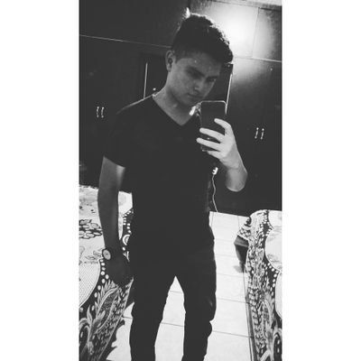 EdsonR8_'s profile picture. t r a p a h o l i c s    m i x t a p e s