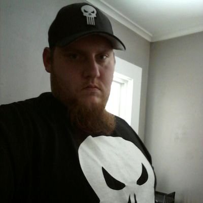 I'm a twitch streamer and youtuber. follow me at https://t.co/vkSL5q4NV9 @supcreators