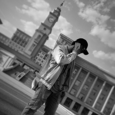 MrRight4Em's profile picture. 哈哈