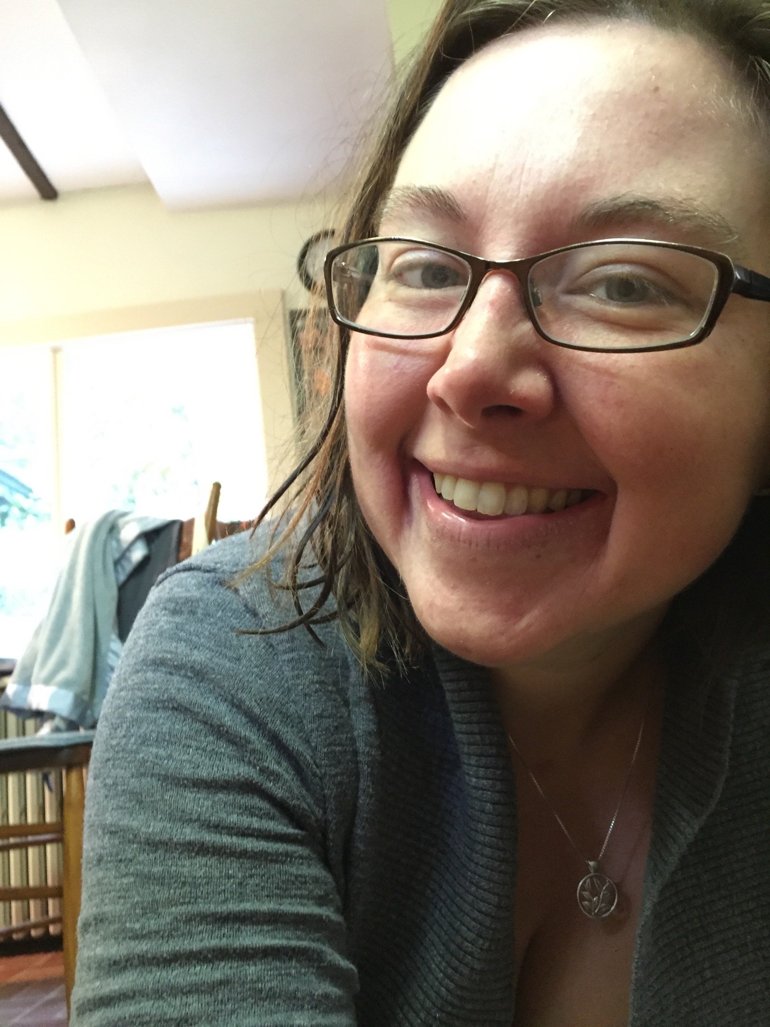 Lauranoon221's profile picture. 