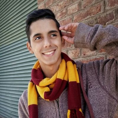 Lic. Comunicación Social. Documentalista. Un poco actor. Grabo para q las cosas no terminen del todo. Ig: Ismaolivaok. (Mi foto de perfil es de 2015 no jodan)