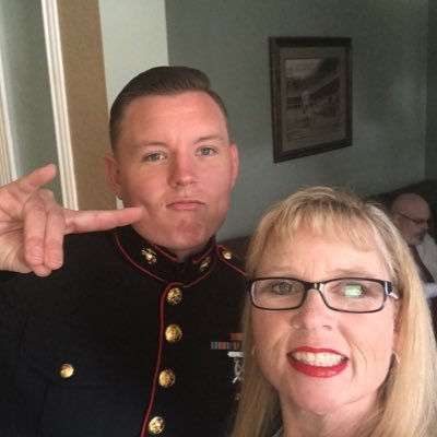 One_fit_mom's profile picture. 