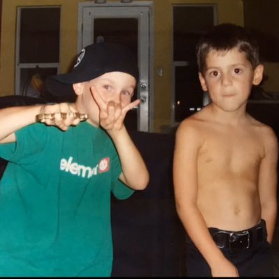 andrewgarnett15's profile picture. sha feel?