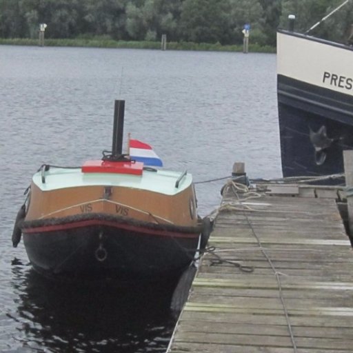 Vis_Amsterdam's profile picture. Vis, the little steel boat. Built in 1940, and still travels around #Amsterdam. Join the adventure and enjoy the ride!