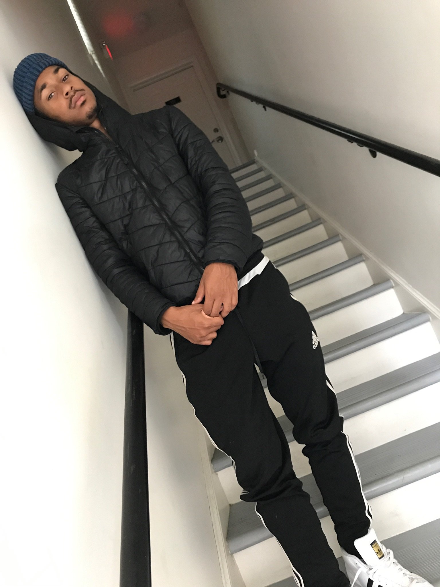 IG @_famedamosthated
#FreeRasta #FreeReek #E4P
Cut the 🐍off now I'm straight
Young Nigga from Dem trenches
Always Standing ten toes down