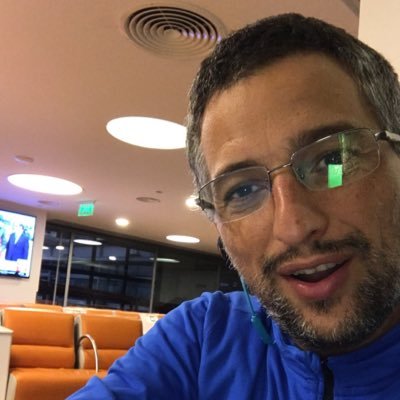 gainlo's profile picture. Sometimes a nerd, sometimes not.