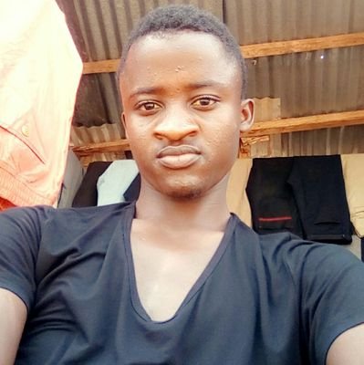 @chelseafc I rep ® @shattawalegh Shatta Movement is my Family X @Sarkodie & @mugeezxmugeez I luv dem music...realbash33@gmail.com #SM4LYF