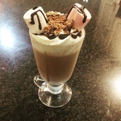 thewarmupjoint's profile picture. Warm up your soul 🍫🥛☕️