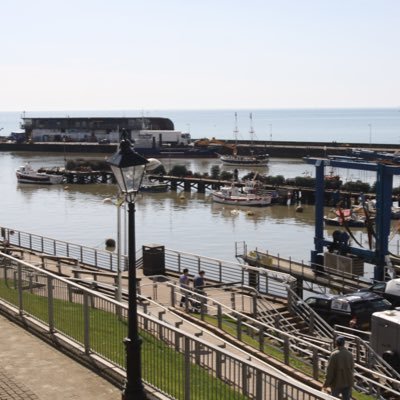Family friendly local, unrivalled town centre location with great views of the Harbour & South Bay, top quality food & drink at decent prices Come & join us